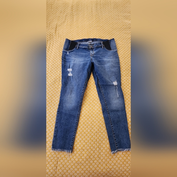 Lot of Maternity Shorts & Pants - Picture 10 of 12